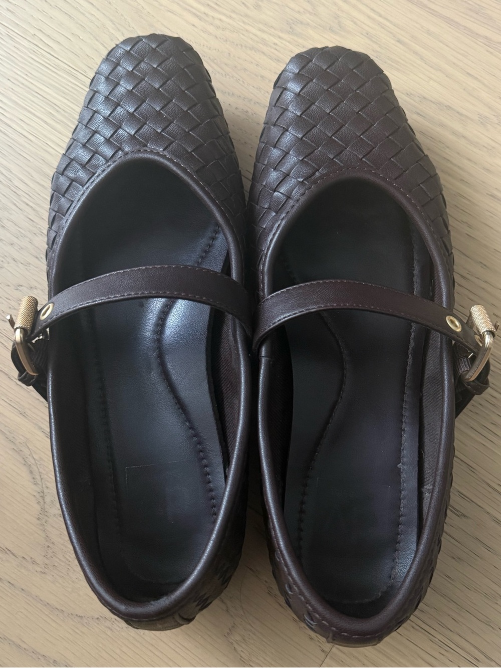 Dolce Vita Sandals Size 7 in Rich Brown